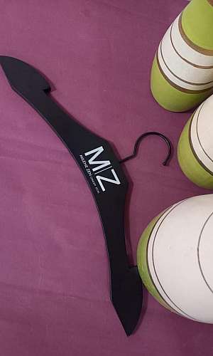 cabide preto madeira cabide preto madeira